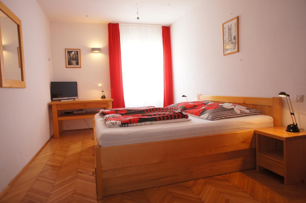 Apartments Segedin Zrnovo Esterno foto